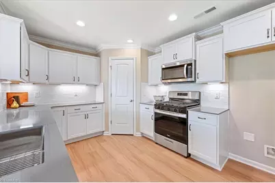 905 Elderberry Way #67, Greensboro, NC 27410 - Photo 7