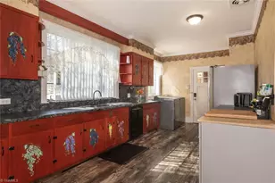 316 D St, North Wilkesboro, NC 28697 - Photo 11