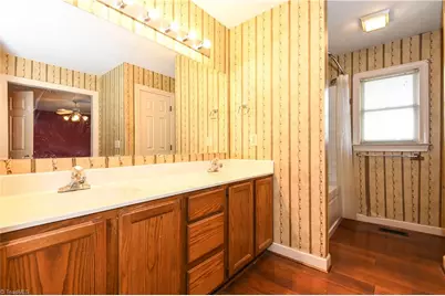 351 S Cherry Street, Kernersville, NC 27284 - Photo 13