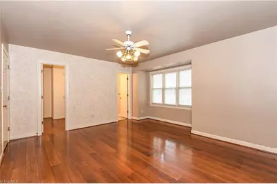 351 S Cherry Street, Kernersville, NC 27284 - Photo 9