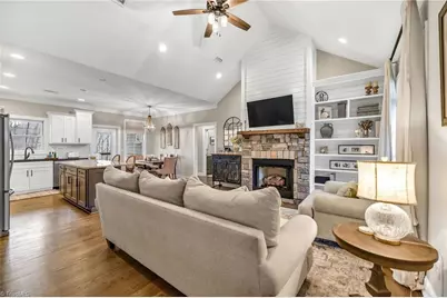 362 Fairway Oaks Drive, West Jefferson, NC 28694 - Photo 9