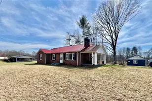 5528 Elkin Hwy, North Wilkesboro, NC 28659 - Photo 3