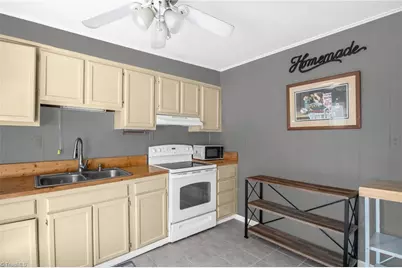 605 S Main Street, Kernersville, NC 27284 - Photo 17