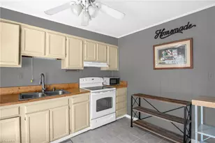 605 S Main St, Kernersville, NC 27284 - Photo 17