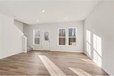 910 Plum Creek Place, Greensboro, NC 27405 - Photo 9