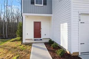 910 Plum Crk Pl, Greensboro, NC 27405 - Photo 3