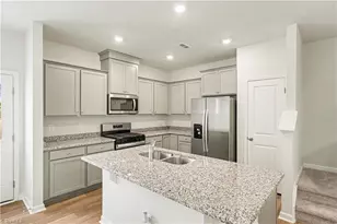 1417 Allegheny River St, Greensboro, NC 27405 - Photo 13