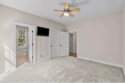 2435 Lake Oak Court, High Point, NC 27265 - Photo 23