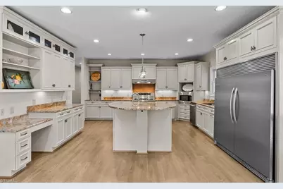 2435 Lake Oak Court, High Point, NC 27265 - Photo 11