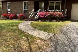 1055 Brookridge Dr, Walnut Cove, NC 27052 - Photo 7