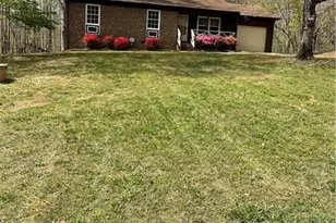 1055 Brookridge Dr, Walnut Cove, NC 27052 - Photo 3