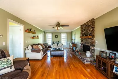 9516 White Tail Trail, Kernersville, NC 27284 - Photo 7