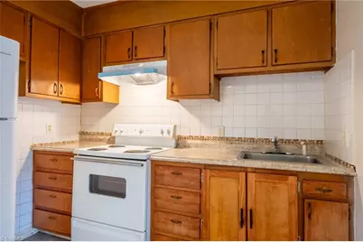 321 Vineyard Park Court, Winston-Salem, NC 27104 - Photo 5