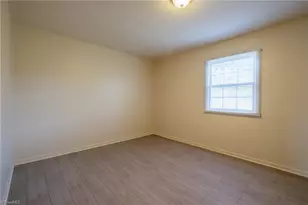 321 Vineyard Park Ct, Winston-Salem, NC 27104 - Photo 17