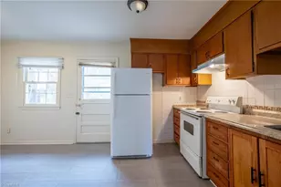 321 Vineyard Park Ct, Winston-Salem, NC 27104 - Photo 7