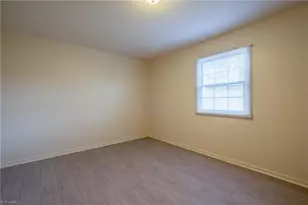 321 Vineyard Park Ct, Winston-Salem, NC 27104 - Photo 19