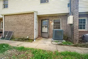 321 Vineyard Park Ct, Winston-Salem, NC 27104 - Photo 11