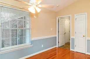 2221 Sweetbay Cir, Burlington, NC 27215 - Photo 13