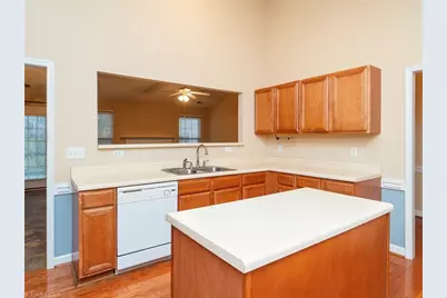 2221 Sweetbay Circle, Burlington, NC 27215 - Photo 5