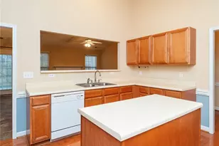 2221 Sweetbay Cir, Burlington, NC 27215 - Photo 7