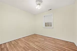 2811 Charley Ln, Burlington, NC 27215 - Photo 19