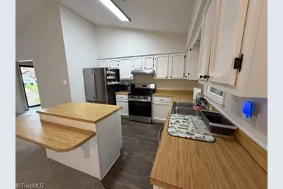 2543 Cottage Place, Greensboro, NC 27455 - Photo 3