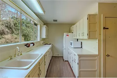 129 Oaklawn Road, Mount Airy, NC 27030 - Photo 19