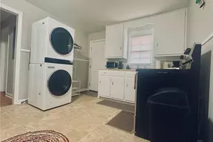 918 Harris St, Burlington, NC 27217 - Photo 9