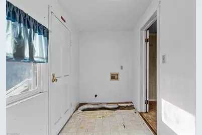 1060 N Scales Street, Reidsville, NC 27320 - Photo 33