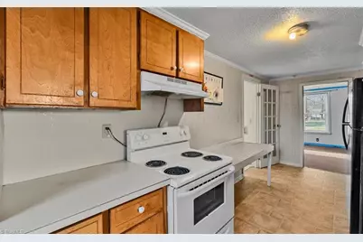 1060 N Scales Street, Reidsville, NC 27320 - Photo 11