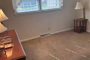 3104 Woodview Dr, High Point, NC 27265 - Photo 13