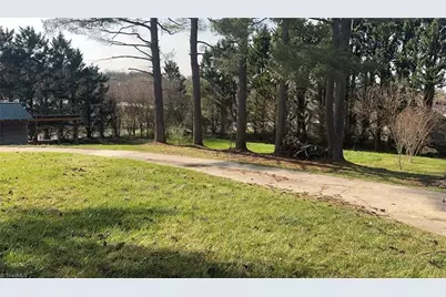 549 E Pine Street, Mount Airy, NC 27030 - Photo 45