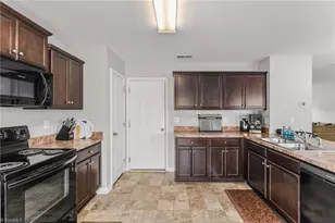 4381 Oak Pointe Dr, Winston-Salem, NC 27105 - Photo 13