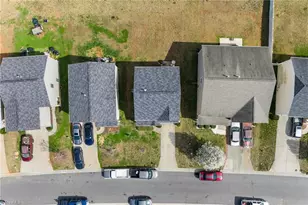 4381 Oak Pointe Dr, Winston-Salem, NC 27105 - Photo 37