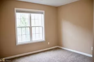 3102 Bannock Ln, Greensboro, NC 27410 - Photo 25