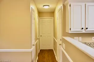 3102 Bannock Ln, Greensboro, NC 27410 - Photo 9