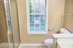 3102 Bannock Ln, Greensboro, NC 27410 - Photo 19