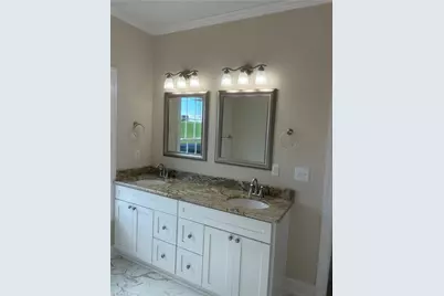621 W Atkins Street, Dobson, NC 27017 - Photo 17