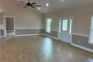 621 W Atkins St, Dobson, NC 27017 - Photo 7