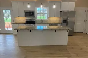 621 W Atkins St, Dobson, NC 27017 - Photo 11