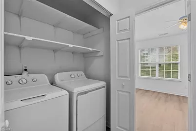 18 Pickwick Place, Greensboro, NC 27407 - Photo 17