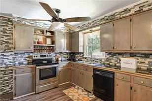 660 S Peace Haven Rd, Winston-Salem, NC 27103 - Photo 13