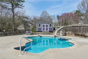 660 S Peace Haven Rd, Winston-Salem, NC 27103 - Photo 33