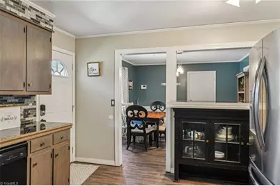 660 S Peace Haven Road, Winston-Salem, NC 27103 - Photo 15