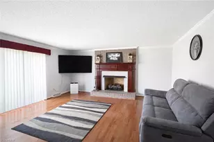 302 Country Ln, King, NC 27021 - Photo 5