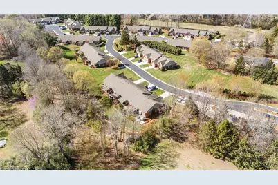 712 Vinebury Lane, High Point, NC 27265 - Photo 5