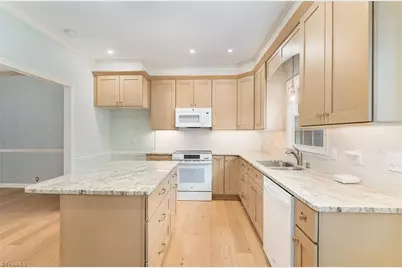 16 Fountain Manor Drive #B, Greensboro, NC 27405 - Photo 13
