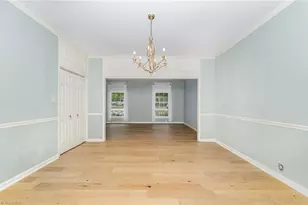 16 Fountain Manor Dr, Greensboro, NC 27405 - Photo 7