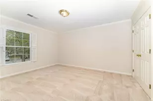 16 Fountain Manor Dr, Greensboro, NC 27405 - Photo 25