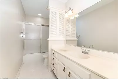 16 Fountain Manor Drive #B, Greensboro, NC 27405 - Photo 23